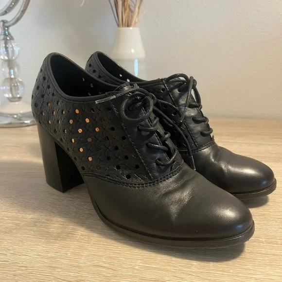 Patricia Nash Parma Heeled Oxford - Picture 1 of 12